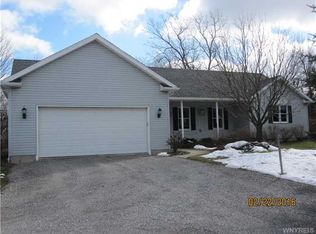 5285 Goodrich Rd, Clarence, NY 14031