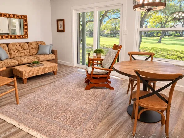 221 Marion Dr #C-107, Rockport, TX 78382