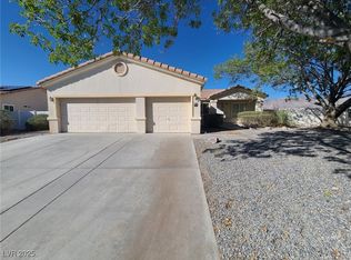 5990 E Badlands Ln, Pahrump, NV 89061