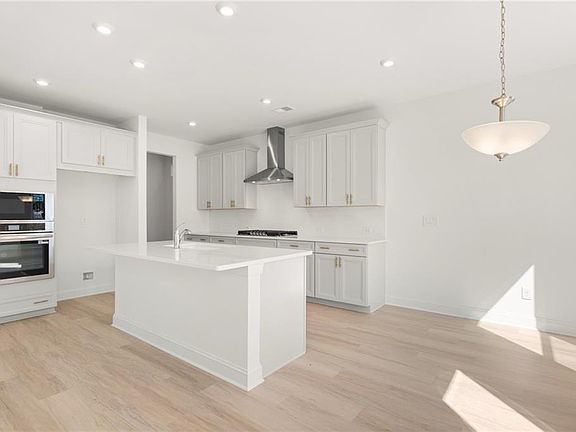 6th image of this home