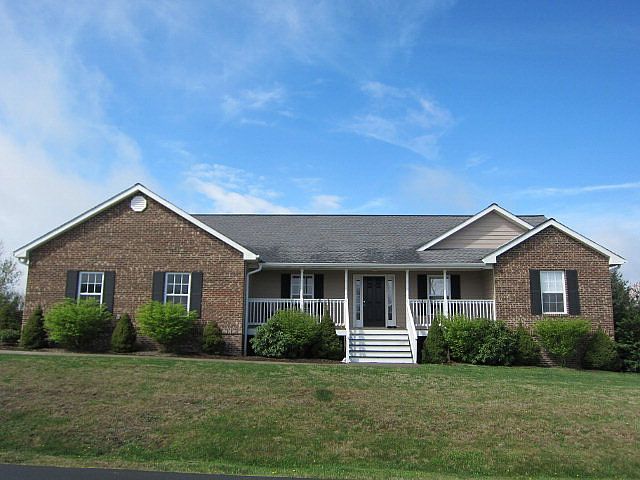 1st image of 217 Bella Vista Dr