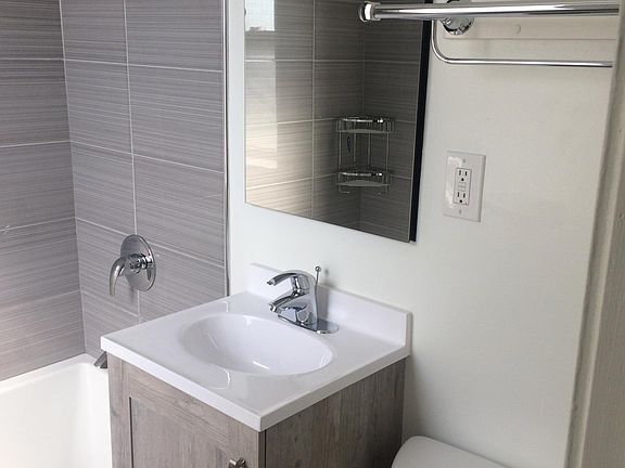 3rd image of 4518 N Hamilton Ave #3