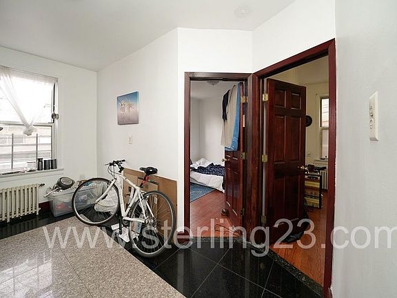 2nd image of 2540 35th St APT 1R
