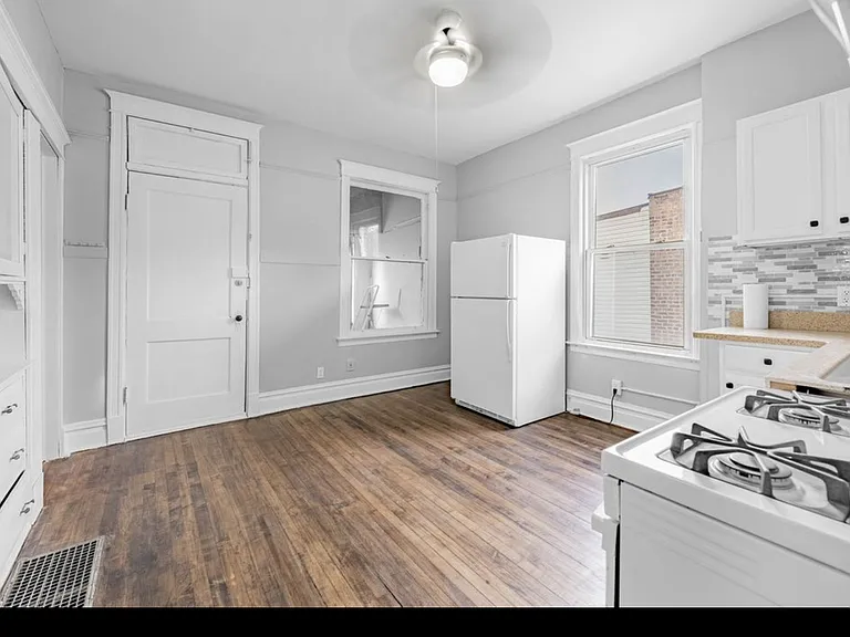 1333 S 57th Ave #2 — Photo 9