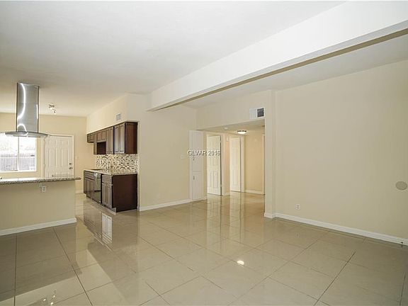 3rd image of 3677 Hawaii Ave