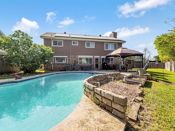 4th image of 2405 Thistle Ct