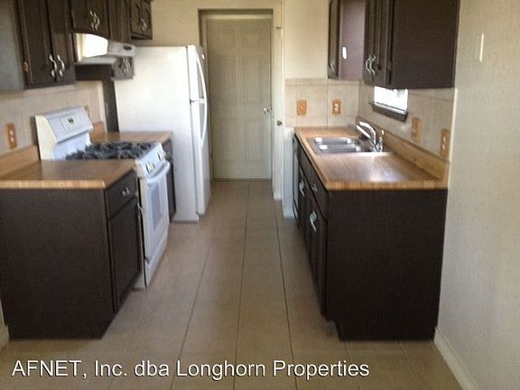 5th image of 1502 Jefferis Ave