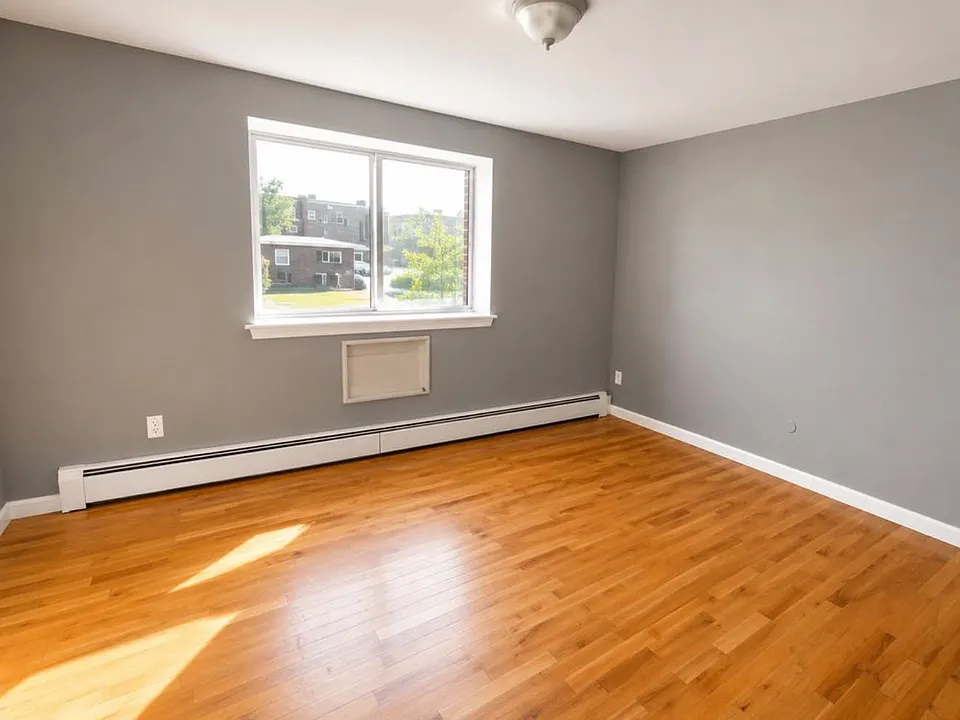104 Montclair Ave #3C
