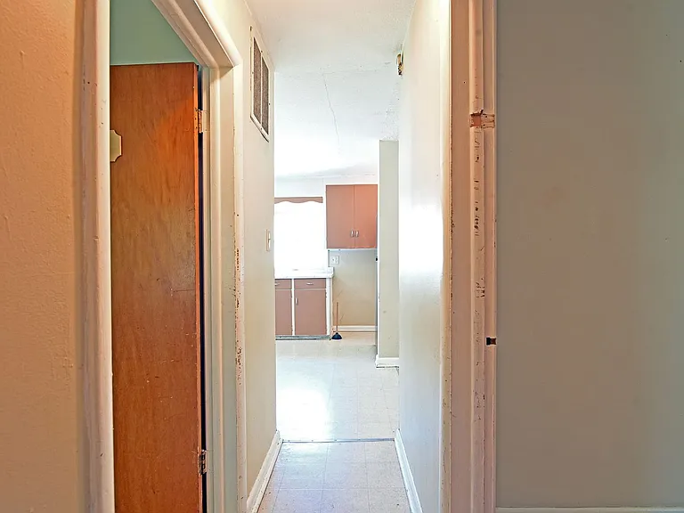 555 Wyoming Ave — Photo 22
