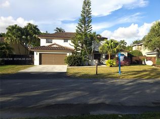 15591 SW 45th Ter, Miami, FL 33185