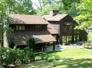 2 Dunlevy Rd, Charleston, WV 25314