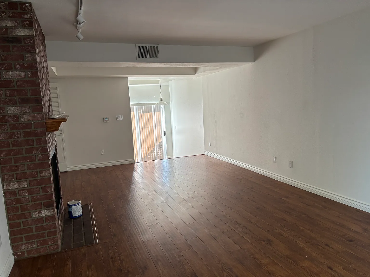 2 bed, 2.5 bath, 1300 sqft, $3,350 — Photo 3