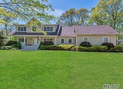 1st image of 6 Bradley Ln