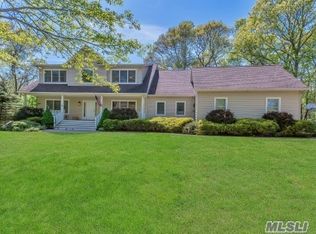 6 Bradley Ln, East Moriches, NY