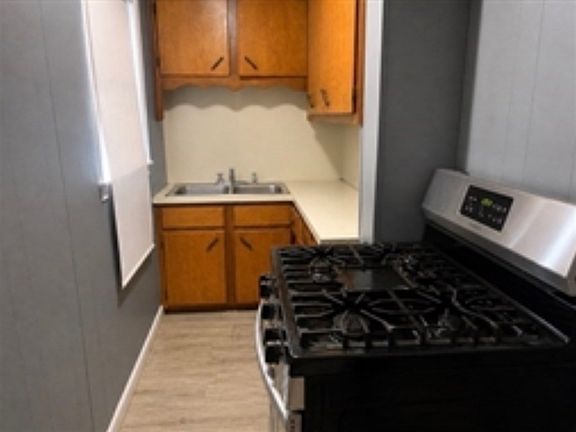 4th image of 283 5th St