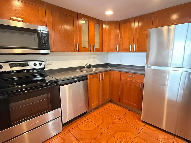 13499 Biscayne Blvd #1114 — Photo 4