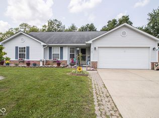 5123 Pine Hill Dr, Noblesville, IN 46062