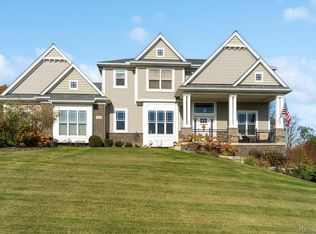 7423 Denali Dr, White Lake, MI 48383