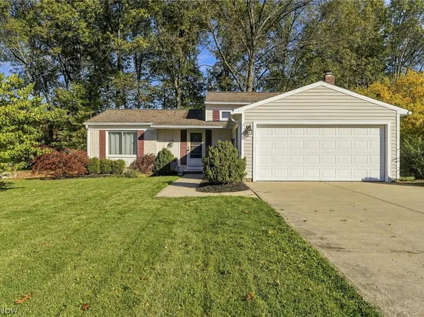 26956 Oxford Park Ln, Olmsted Township, OH 44138