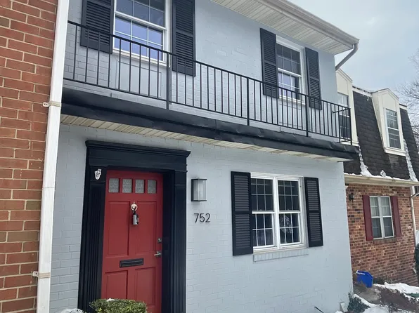 752 College Pkwy #7, Rockville, MD 20850