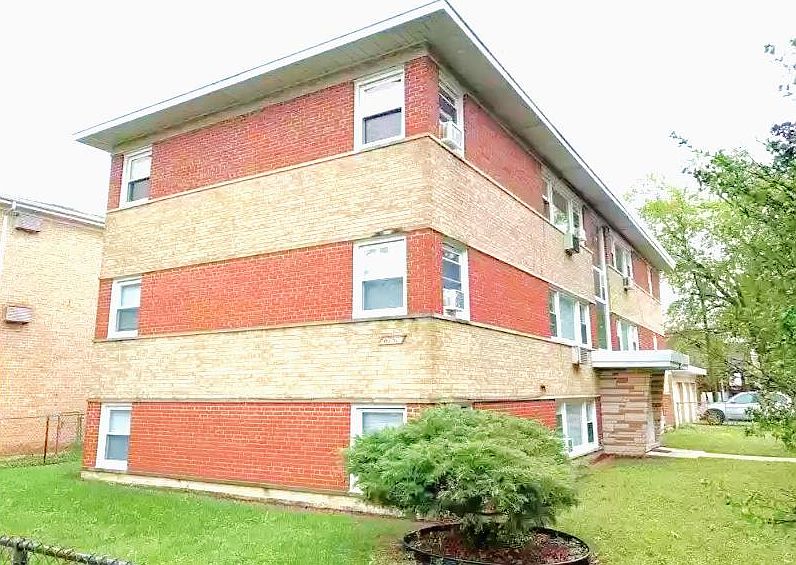 1st image of 6157 W Montrose Ave #2