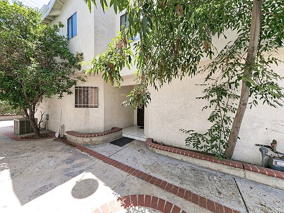 2nd image of 11233 Borden Ave APT 10