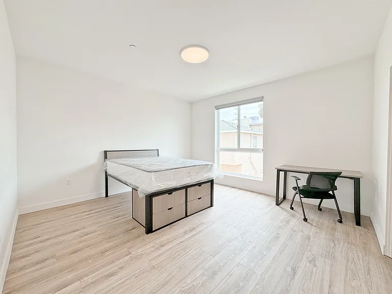 1743 Armacost Ave — Photo 53