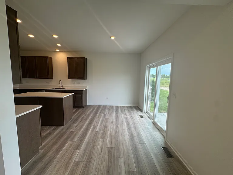 7725 Nightshade Ln — Photo 10