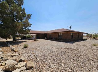 8 Zia Trl, La Luz, NM 88337