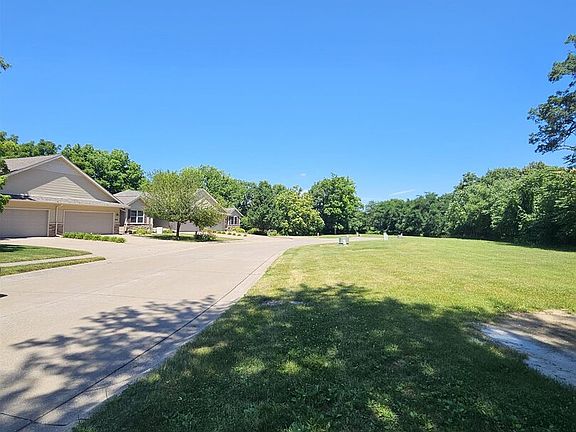 3rd image of 574-632 3rd St