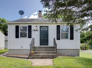 1882 Highway 96 E, Saint Paul, MN 55110
