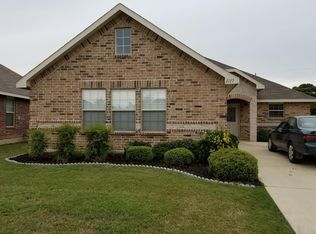 1117 Raleigh Path Rd, Denton, TX 76208