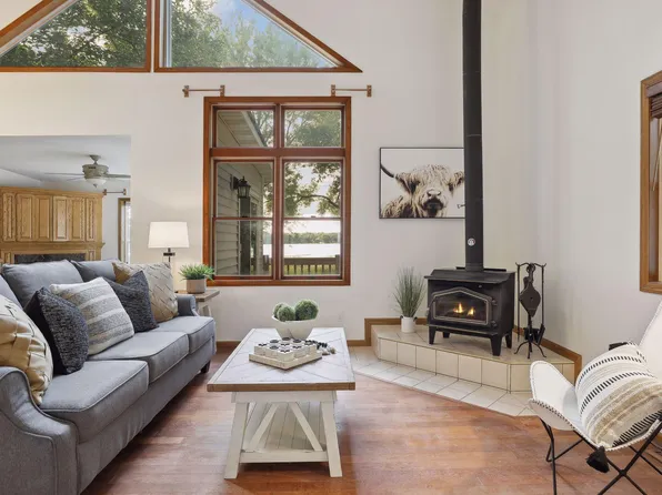 28080 Nathan Ln, Lindstrom, MN 55045