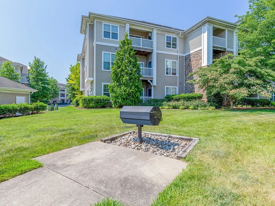 Clearbrook Apartments