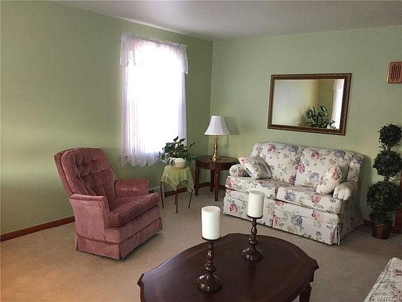 3rd image of 173 Melody Ln