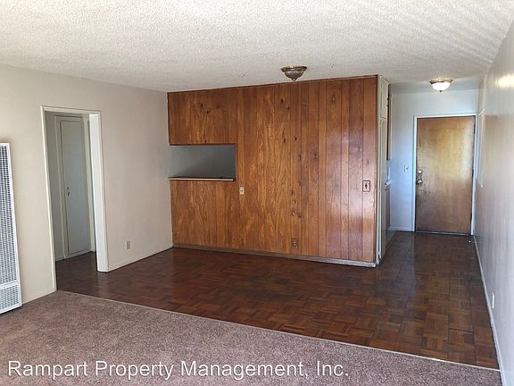 2nd image of 6275 Menlo Ave APT 3