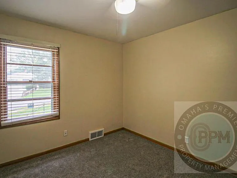 4114 N 54th St — Photo 7