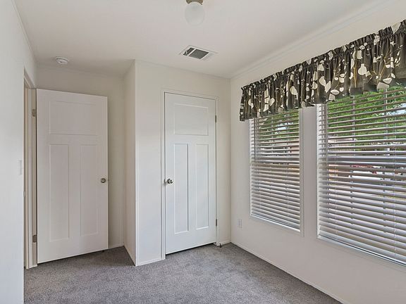 4th image of 17 Liberty Cir #169