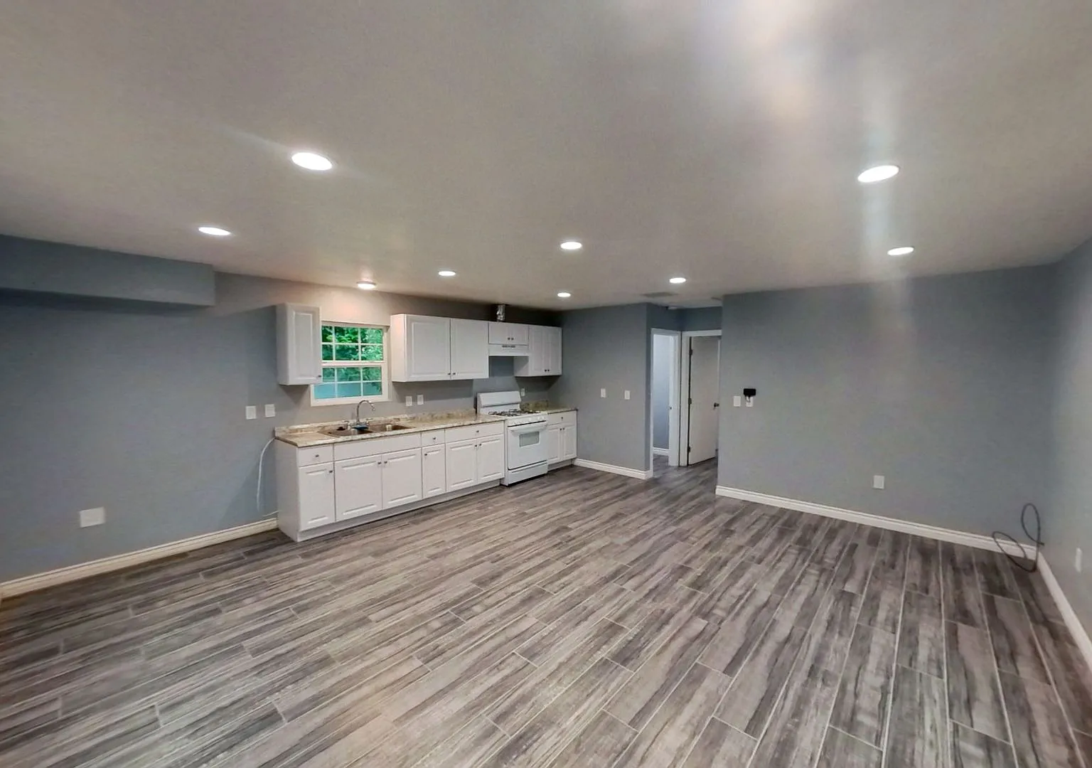 150 Olive Ave. Pomona | 1 Bedroom 1.5 bath Unit Available Now! — Photo 1