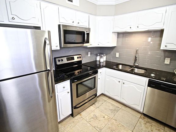 5th image of 4440 Jarboe St #B0659a7dd