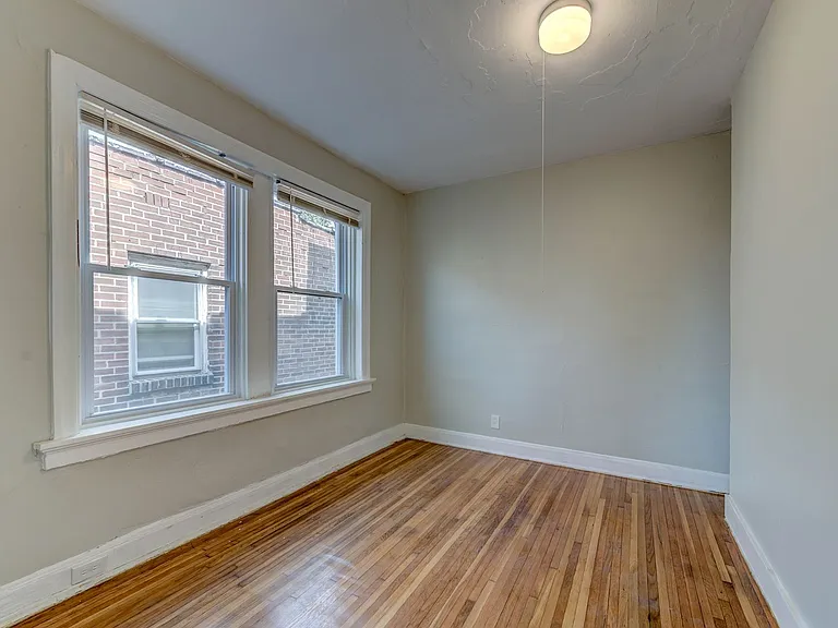 3953 Tholozan Ave — Photo 16