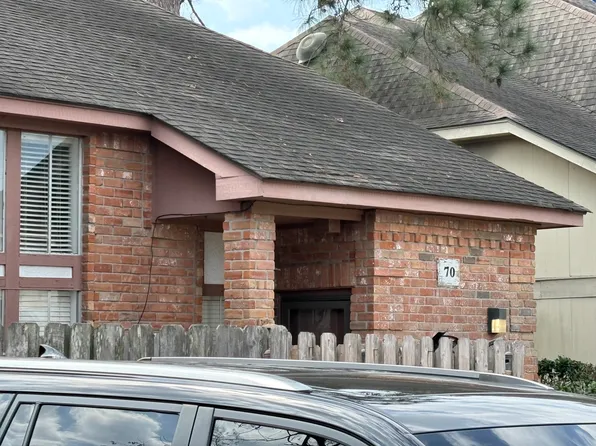 70 Cypress Grove Ct, New Orleans, LA 70131