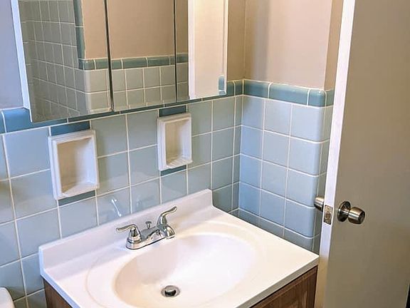 5th image of 3906 E Gatewood Ln #1-4