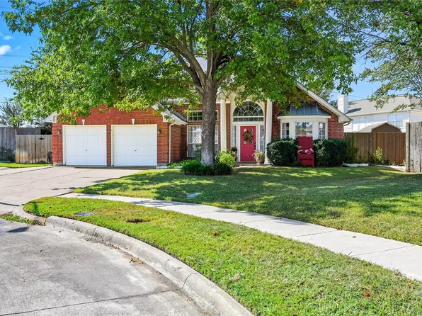 113 Commonwealth Cir, Grand Prairie, TX 75052
