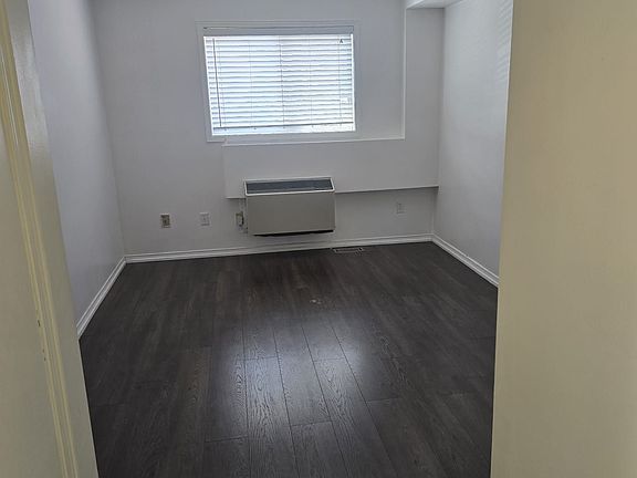 5th image of 120 Bell Farm Rd #210