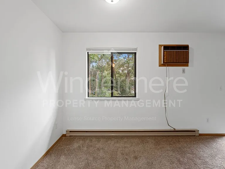 1111 E 8th Ave — Photo 12