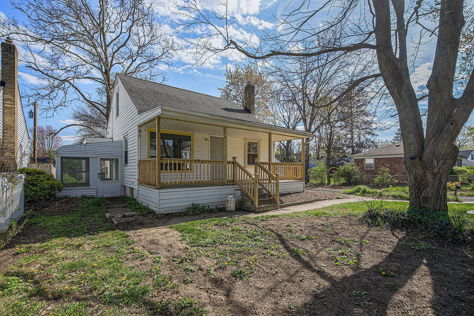 2081 McKinley Ave photo 1