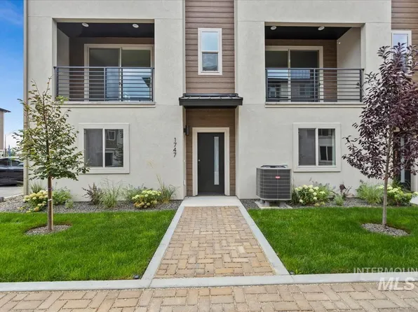 1747 S Rock View Ln #29, Boise, ID 83705
