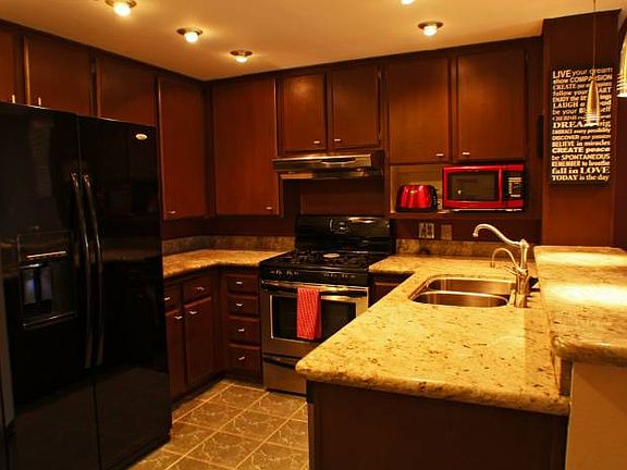 3rd image of 5143 Bakman Ave APT 203