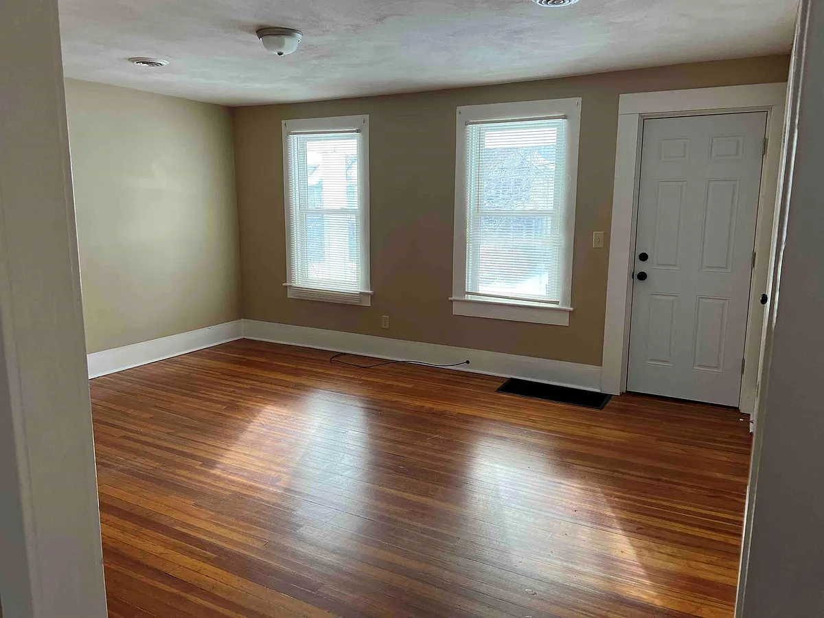 Building Photo - 412 Tompkins St #2